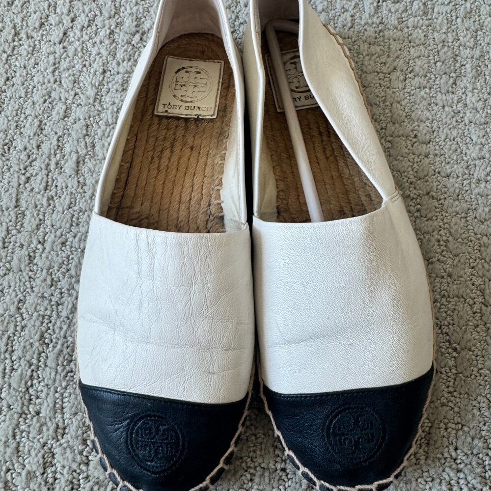 Tory Burch Two Tone Cap Toe Leather Espadrille Flat - Picture 3 of 5